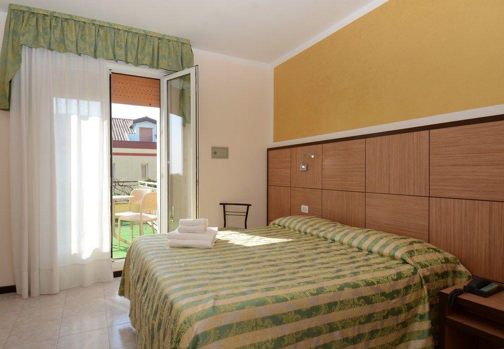 Hotel Righetto Fronte Mare Cavallino-Treporti Ngoại thất bức ảnh