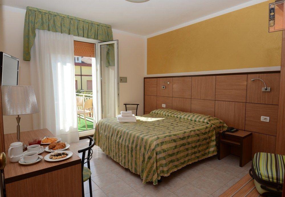 Hotel Righetto Fronte Mare Cavallino-Treporti Ngoại thất bức ảnh